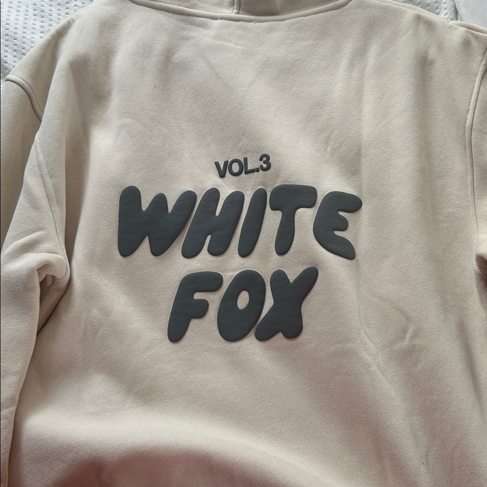 White fox Cream Hoodie - Picture 3 of 3
